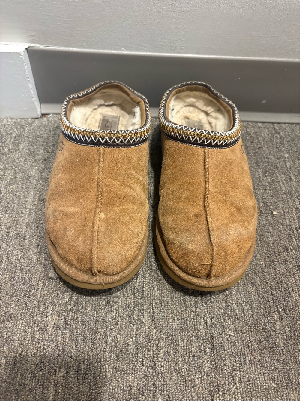 Slip on Ugg tasmans